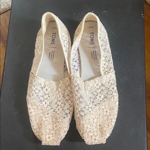 TOMS Women's Floral Lace Flats - Cream